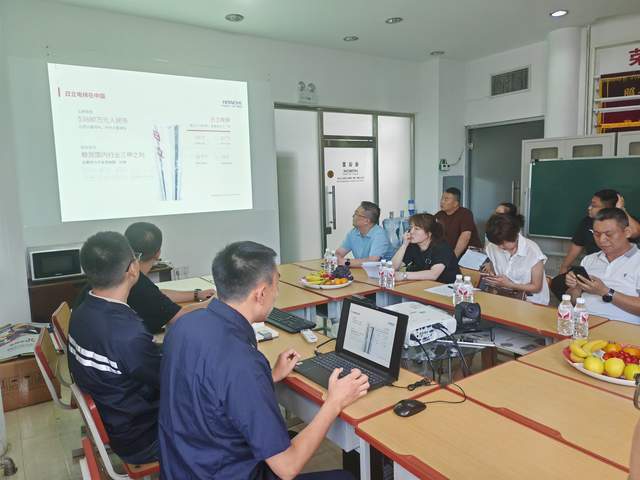 哈市香坊區(qū)住建局 調(diào)研先行，扎實(shí)推進(jìn)老舊電梯更新改造惠民工程